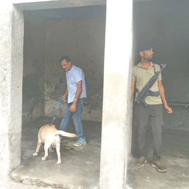 यमुनानगर/नार्को डॉग 'लियो' के साथ HSNCB का यमुनानगर में बड़ा सर्च ऑपरेशन, संदिग्ध ठिकानों की खंगाली गई तलाशी।। #highlight #highlightseveryone #folowers #folowerseveryone #follower #followerseveryone #Yamunanagar #HSNCB #NarcoticsControl #NarcoDogLeo #DrugFreeHaryana #AntiDrugDrive #SearchOperation #HaryanaPolice #WarOnDrugs #BreakingNews
