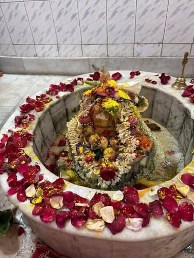 শ্রাবণ মাসের দ্বিতীয় সোমবারে বাবা ভোলানাথের দর্শন।।