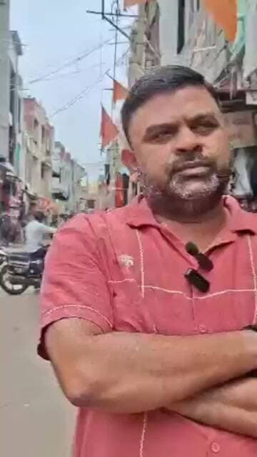 ફતેપુરા:મુખ્ય મથકે લાખો રૂપિયાના ખર્ચે બનાવવામાં આવેલો નવો RCC રોડ માત્ર 15 દિવસમાં જ તૂટી ગયો..