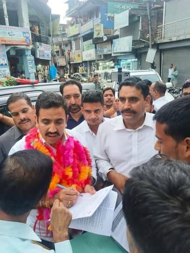 बरसात के बाद प्रदेश की सड़कों का होगा विस्तार एवं स्थिति होगी बेहतर : विक्रमादित्य सिंह