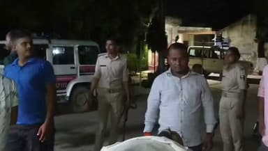 कासमा बाजार से लौट रहे युवक की सड़क हादसे में मौत, मृतक की तीन साल पहले हुई थी शादी, गर्भवती पत्नी की रो रो कर बुरा हाल
#कासमा #बलार_पंचायत #रफीगंज #औरंगाबाद #RafiganjNewssChannel