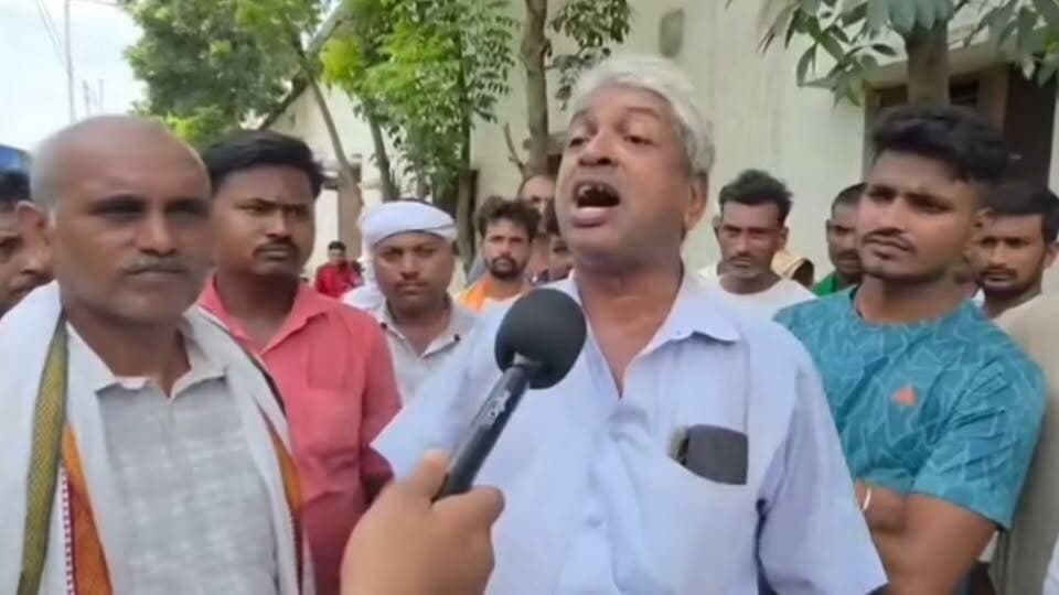 बेगूसराय का ₹200 करोड़ जमीन विवाद: पूर्व विधायक पर आरोप, राजेश यादव की गिरफ्तारी से हड़कंप! #Begusarai #NitishKumar #RJD #JDU