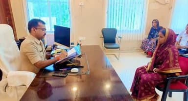 अररिया जिला मुख्यालय स्थित आज दिनांक-28.07.26 को पुलिस कप्तान जितेन्द्र कुमार के समक्ष परिवादियों ने अपनी समस्याएं बताई, जिनका त्वरित निवारण हेतु संबंधित पदाधिकारी को आवश्यक दिशा - निर्देश दिए गए।
#viralpost #viralreelschallenge #viralreels #newyork #2026Goals