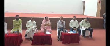 गुलमोहर मार्केट के व्यापारियों के साथ गुलमोहर मार्केट के पुनर्निर्माण को लेकर बैठक हुई आयोजित आधुनिक और सर्वसुविधायुक्त मार्केट के निर्माण पर बनी सहमति #reel #mohandhakle