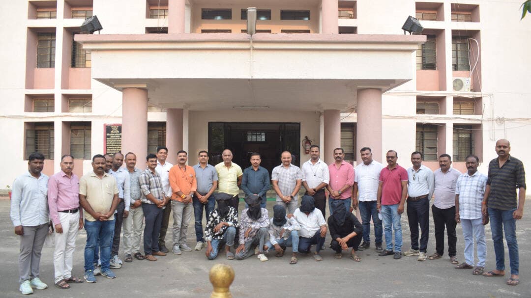 ग्राम मलपुरी (पो.स्टे. गोरेगाव) येथे खुन करुन फरार झालेला अज्ञात आरोपीचा शोध घेवुन आरोपी निष्पन्न करुन स्थानिक गुन्हे शाखा, गोंदिया ने केला खुनाच्या गुन्हयाचा उलगडा