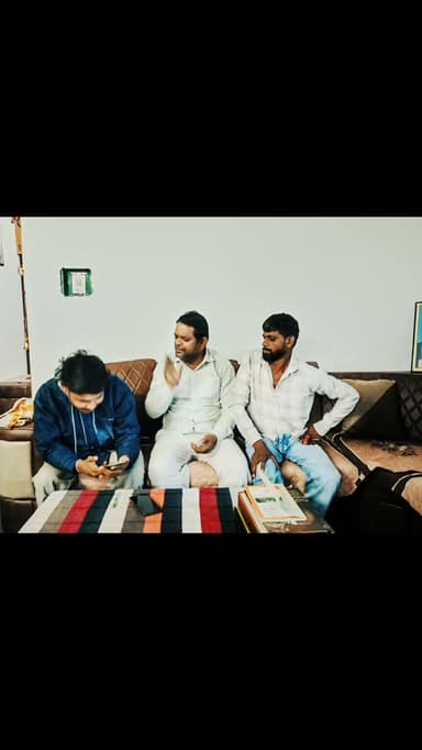 भारत आदिवासी पार्टी के कार्यकर्ता श्री शैलेश ननोमा पाल गदवा आज मेरे से मेरे निवास पर शिष्टाचार मुलाकात की। साथ में नरेश डोडियार विधानसभा अध्यक्ष उम्मीदवार भी उपस्थित रहे। युवा जनरेशन को लेकर के काफी चर्चा हुई समाज हित में कई बिंदुओं पर भी चर्चा हुई। साथ हि युवा जनरेशन को शिक्षा पर ध्यान देने एवं बिजनेस करते हैं तो बिजनेस पर ध्यान देने और अनुशासित रहकर के अपने जीवन में आगे बढ़ने और बढ़ाने हेतु एक दूसरे की मदद हेतु प्रेरित किया गया।।