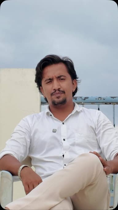 “Yeh wahi Bharat hai jo ek samay shiksha aur gyaan ke liye Vishva Guru ke roop mein prakhyat tha. Umeed hai ki hum sab milkar usi majboot aur vishwasniya shiksha vyavastha ki or badhen. 🇮🇳. Ye video sirf ghatnaon ko timeline ke roop mein dikhane ke liye banayi gayi hai. Iska uddeshya kisi vyakti, sangathan ya vichardhara ka samarthan ya virodh karna nahi hai #dahodcity #dahodlive #explorepage #students