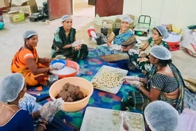 सावन में बाबा भोरमदेव के आंगन में 2 अगस्त से सजेगा संभागीय सरस मेला
महिला स्व-सहायता समूहों के स्वदेशी उत्पादों की प्रदर्शनी, बिक्री और लोक संस्कृति से जुड़े रंगारंग कार्यक्रम होंगे आकर्षण का केंद्र