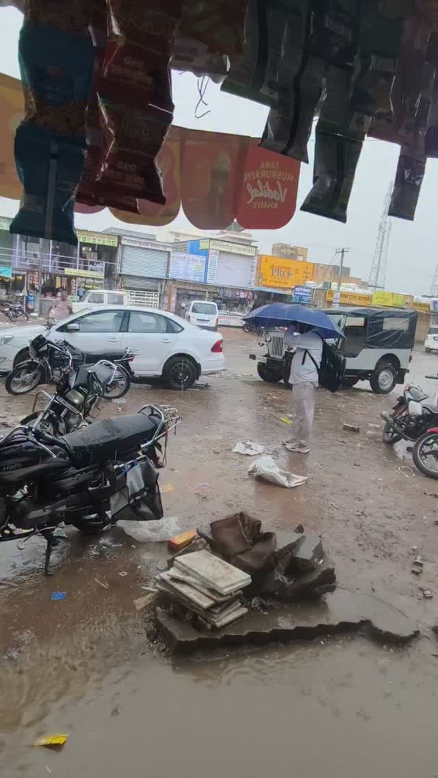 देचू में तेज हवाओं के साथ बारिश
#dechu