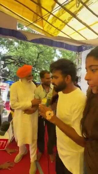 धर्मेंद्र प्रधान के इस्तीफे के बाद जंतर-मंतर पर छात्रों का जश्न शुरू हो गया है
-मंच पर ही खुशी से झूम उठे CJP संस्थापक अभिजीत दीपके
-बोले- "झुकती है दुनिया - झुकाने वाला चाहिए"
#delhijantarmantar
#AbhijeetDipke
#LatestNews
#DharmendraPradhanResigns