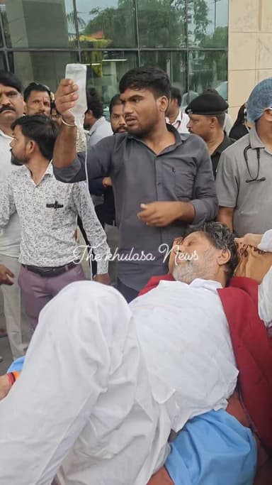 छत्तीसगढ़ भाजपा प्रदेश अध्यक्ष किरण सिंह देव का तालबेहट में हुआ एक्सीडेंट,उनकी कार ट्रक से टकराई, झांसी मेडिकल कॉलेज में चल रहा है इलाज
