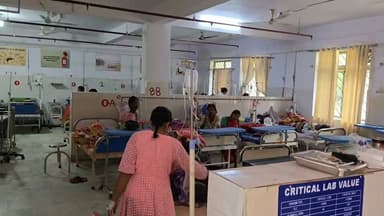 सिमडेगा सदर अस्पताल से आई सुखद खबर रविवार को पांच लोग सांप काटने के मामले में इलाज कराने आए थे जो वापस सुरक्षित घर लौटे इसके अलावा इस महीने में 48 लोगों को सांप काटा है जिसमें चार लोगों की मौत हुई है जबकि 44 लोग इलाज करा कर घर गए