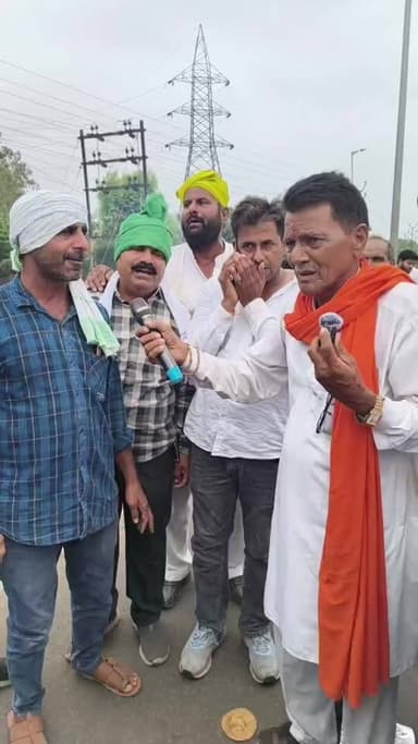 अपने अलग ही अंदाज में गीत गा कर किसान राजधानी भोपाल में धरने पर बैठे हुए हैं| ChambalTV
#Kisan #KisanAndolan #bhopal #MadhyaPradesh #MPnews #breakingNews