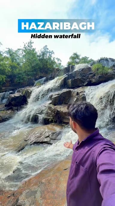 Hidden Waterfall in Hazaribagh Jharkhand
.
.
.
.
Lalpania Waterfall is located in the Bokaro district of Jharkhand.
Situated near the foothills of Lugu Pahar in the Gomia/Lalpania area, this waterfall is famous for its natural beauty and as a popular picnic spot.
.
.
#Jharrain #MonsoonInJharkhand #JharkhandTourism #visitjharkhand