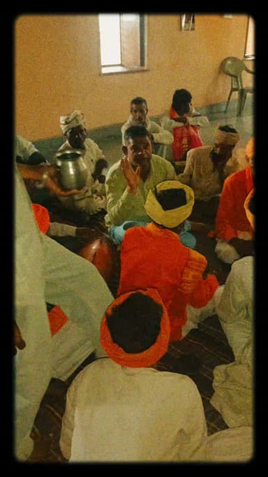 गुरु भक्ति भारतीय संस्कृति का एक अमूल्य स्तंभ है। यह केवल एक धार्मिक भावना नहीं, बल्कि व्यक्ति और समाज के संपूर्ण विकास का माध्यम है समाज सेवी अहारी