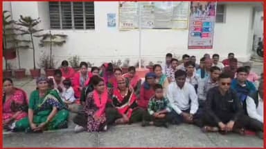 #जानिए। #केतन लाल प्रकरण में उसके परिजन व ग्रामीण क्यों बैठे कलक्ट्रेट में धरने पर। #क्या है उनकी मांग