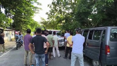 মালদা জেলা থেকে কি পাচারের চেষ্টা করে ছিল যুবক।উত্তর রমধান জোত এলাকায় যুবককে আটক করে পুলিশ। দেখুন বিস্তারিত....