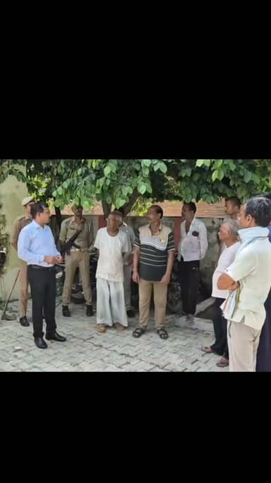 पहाड़पुरा पहुंचे जिलाधिकारी, ग्रामीणों की समस्याएं सुन विकास कार्यों को दी नई गति!!
