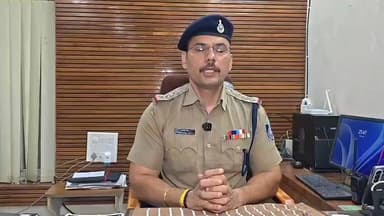 मंदसौर दीपक गुर्जर एवं करीब एक दर्जन साथियों पर नामजद एफ आई आर दर्ज BYTE - पुष्पेन्द्र सिंह राठौर, टीआई थाना कोतवाली
