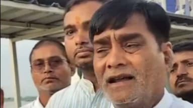 #दानापुर के नासरीगंज घाट पर खड़ी स्टीमर का विधायक रामकृपाल यादव ने किया निरीक्षण
