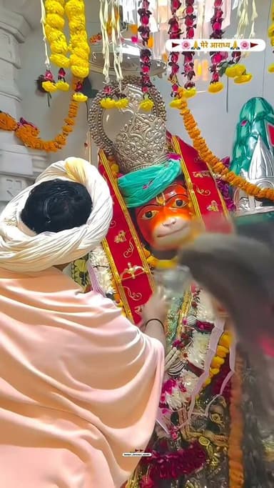 🙏 श्री बारीपुर धाम के दिव्य दर्शन 🙏
मेरे आराध्य देव श्री बारीपुर धाम सरकार के श्रीचरणों में कोटि-कोटि प्रणाम। 🌺🚩
आप सभी पर प्रभु की कृपा बनी रहे।
जय श्री बारीपुर धाम सरकार! 🙏
#श्रीबारीपुरधाम #बारीपुरधाम #जयश्रीबारीपुरधाम #दिव्यदर्शन #आराध्यदेव #सनातनधर्म #जयश्रीराम #हरहरमहादेव #भक्ति #आस्था #देवरिया #उत्तरप्रदेश #DeoriaPost