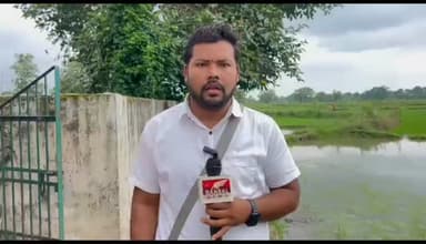 सारंगढ़- बिलाईगढ़ ब्रेकिंग
आतंकी हमले में घायल मजदूर की मौत
बिलाईगढ़ थाने के छुईहा गाँव का रहने वाला है मजदूर
कल जम्मू कश्मीर के कुलगाम में आतंकियों ने किया था हमला
मजदूर का नाम भूपेंद्र भैना, पिता- दशरथ भैना, उम्र- 28 वर्ष
घर में उनका एक 2 साल का बेटा, उनकी बहन और दादी रहती है