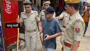 बाड़मेर सिणधरी रोड़ पर पुलिस की बड़ी कार्यवाही,सड़क किनारे हटाया अतिक्रमण।
Barmer Police Rajasthan Police CMO Rajasthan