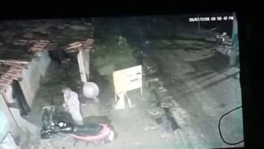 गोबिंदपुर थाना क्षेत्र में घर में घुसकर मारपीट व महिला से की गई अभद्रता दोनों भाइयों पर लगे आरोप पीड़िता ने थाने में दी शिकायत