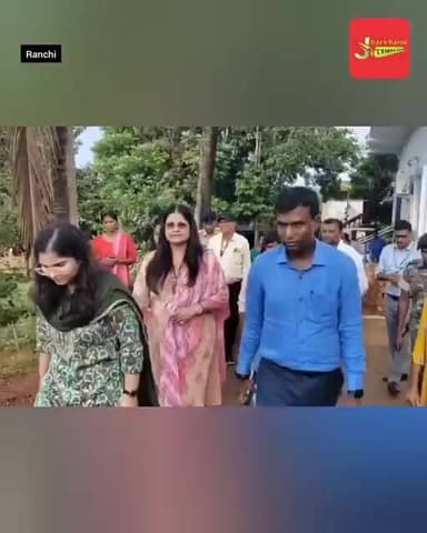 'मेरा कोई है का...?' सवाल सुनते ही रुके रांची DC मंजूनाथ भजन्त्री, जवाब ने जीत लिया बुजुर्गों का दिल