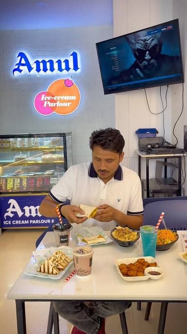 Amul Ice Cream Parlour & Cafe | Barabanki 🍦☕
अब बाराबंकी में भी असली Amul का मज़ा!
Amul Ice Cream Parlour & Cafe अब खुल गया
📍 Hospital Wali Road, Maniya, Arvind Singh Gope ji ke ghar ke bilkul bagal me, Barabanki. #Barabanki #Amol #viralvídeo