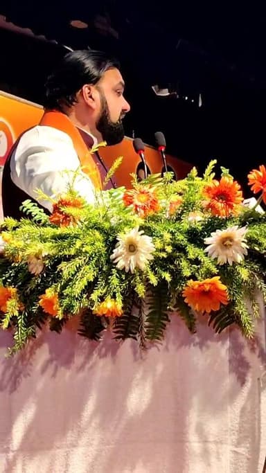 🔴 LIVE | पटना से कानू समाज का भव्य अभिनंदन समारोह
मुख्यमंत्री सम्राट चौधरी कानू समाज के आभार एवं अभिनंदन समारोह में शामिल। देखिए कार्यक्रम का सीधा प्रसारण Stream Bihar पर।
#Live #Patna #SamratChaudhary #KanuSamaj #AbhinandanSamaroh #Bihar #BiharNews #PatnaNews #StreamBihar #FacebookLive