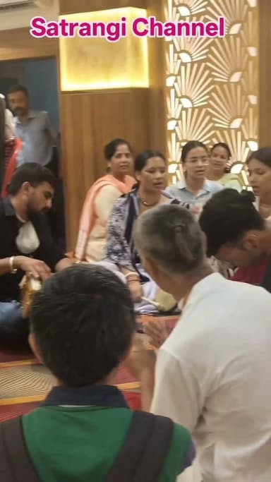 बाबा बालक नाथ भंडारे के दौरन भजन कीर्तन