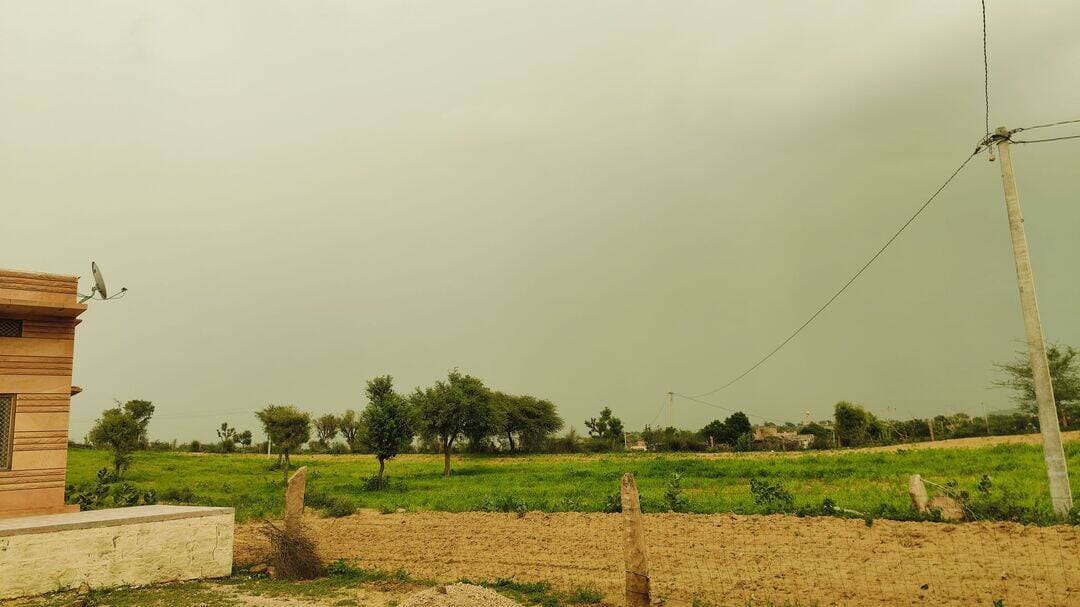 मौसम फिर बारिश का बनने लगा है