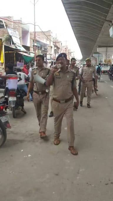 हंडिया कस्बा में हटाया गया अतिक्रमण