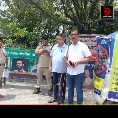 বৰপেটাত পথ সুৰক্ষা সজাগতা সভা: নিয়ম নমনা ই-ৰিক্সাৰ বিৰুদ্ধে কঠোৰ ব্যৱস্থাৰ হুংকাৰ পৰিবহন বিভাগৰ ।