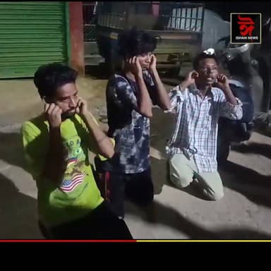 নুনমাটিত বানপীড়িতৰ নামত ধন সংগ্ৰহ কৰি সুৰাপান, ৰাইজৰ ৰোষত পৰিল তিনি যুৱক ।
বানপীড়িত ৰাইজক সহায় কৰা আৰু জুবিন গাৰ্গৰ নাম লোৱাৰ অজুহাতত হাতত দান পাত্ৰ লৈ ধন সংগ্ৰহ কৰি ঠগ-প্ৰবঞ্চনা কৰাৰ এক চাঞ্চল্যকৰ ঘটনা পোহৰলৈ আহিছে গুৱাহাটীৰ নুনমাটিত। ঘটনাৰ সৈতে জড়িত আন দুজন যুৱকে থিতাতে পলায়ন কৰে।
