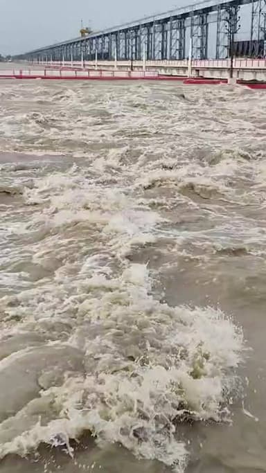 कोसी बराज से लाइव 🚨
#BreakingNews #FloodAlert #highlights #बिहार