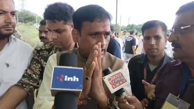 भाजपा प्रत्याशी ने स्वीकार की हार
दतिया विधानसभा उपचुनाव में भाजपा प्रत्याशी आशुतोष तिवारी ने स्वीकार की.. अपनी हार...
मतगणना स्थल पर पहुंचे आशुतोष तिवारी.. मीडिया कर्मियों से बातचीत करते हुए कहा यह जनादेश है और जनता के आदेश को हाथ जोड़कर स्वीकार करता हूं... आशुतोष तिवारी ने कहा हार के कारणों की समीक्षा करेंगे।
#Election #byelection #datia