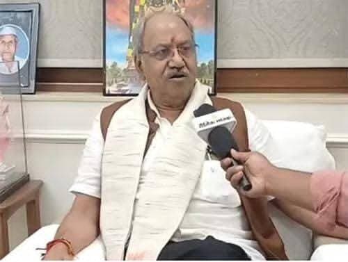 बृजमोहन-कटारिया विवाद, लोकसभा स्पीकर ने मांगा फैक्चुअल नोट:* स्वास्थ्य सचिव पर 'जो करना है कर लो' कहने का आरोप; भूपेश बोले- गंभीर मामला <nis:link nis:type=tag nis:id=chhattisgarhupdae nis:value=chhattisgarhupdae nis:enabled=true nis:link/> <nis:link nis:type=tag nis:id=cgnews nis:value=CGNews nis:enabled=true nis:link/> <nis:link nis:type=tag nis:id=chhattisgarh nis:value=chhattisgarh nis:enabled=true nis:link/> <nis:link nis:type=tag nis:id=संसद nis:value=संसद nis:enabled=true nis:link/> <nis:link nis:type=tag nis:id=दिल्ली nis:value=दिल्ली nis:enabled=true nis:link/>