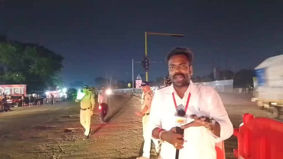 #haridwar : #CM साहब इस और वीडियो ध्यान, हरिद्वार में चल रही है कावड़ यात्रा, सो रहा है #NHAI विभाग, भूमानंद हॉस्पिटल से लेकर बहादराबाद टोल प्लाजा के नजदीक तक नहीं है नेशनल हाईवे पर लाइट, देखें वीडियो
Haridwar Stambh Vasudev Haridwar Police Uttarakhand Police