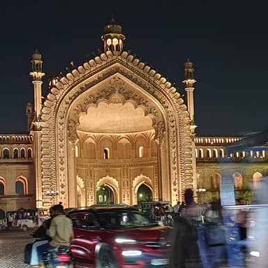 अगर लखनऊ गए हैं तो इस जगह जरूर गए होंगे बताइए तो जरा यह कौन सा स्थान है....