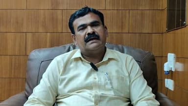 5 अगस्त को प्रारूप मतदाता सूची एवं एएसडीडी सूची का ऑनलाइन एवं ऑफलाइन दोनों माध्यमों से होगा प्रकाशन
मुख्य निर्वाचन पदाधिकारी के सोशल मीडिया हैंडल्स पर 5 अगस्त को 11 बजे से 1 बजे के बीच चलाया जाएगा #NewVoters हैशटैग अभियान
पात्र भारतीय नागरिक जो ड्राफ्ट पब्लिकेशन में शामिल नहीं है, 5 अगस्त से फॉर्म-6 भरकर मतदाता सूची में अपना नाम जुड़वा सकेंगे- के. रवि कुमार, मुख्य निर्वाचन पदाधिकारी।