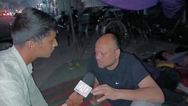 🚨 हड़ताल का 6वां दिन: आधी रात आंबेडकर चौक से सफाईकर्मियों की आवाज़ LIVE | देखिए ग्राउंड रिपोर्ट PART-1
#Gopalganj #GopalganjNews #BiharNews #SafaiKarmi #SafaiKarmiStrike #AmbedkarChowk #GroundReport #Live #AwaazTimes