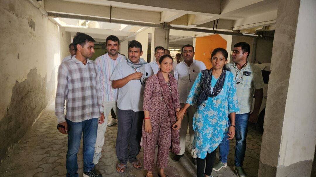<nis:link nis:type=tag nis:id=barmer nis:value=Barmer nis:enabled=true nis:link/>
बाड़मेर ACB की बड़ी कार्रवाई, ग्राम विकास अधिकारी सपना ट्रैप
जुनाखेड़ा की ग्राम विकास अधिकारी सपना 4500 रुपये की रिश्वत लेते ट्रैप