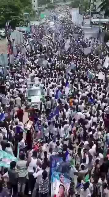 జ(గ)న ప్రభంజనం....