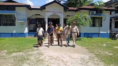 যোৱা নিশা ভূৰাগাঁও আৰক্ষী থানাৰ ভাৰপ্ৰাপ্ত বিষয়া বিশাল বনিকৰ নেতৃত্বত বালিপৰা জংঘলত অভিযান চলাই ৪টাকৈ জুৱাৰী গ্ৰেপ্তাৰ কৰিবলৈ সক্ষম হয়। ধৃত জুৱাৰী কেইটা হল আজিজুল হক, হুছেইন আহমেদ, আব্দুল মোবাৰক আৰু আমিৰ হুছেইন। আৰক্ষীয়ে জুৱাৰ আড্ডাৰ পৰা ৬ খন মটৰ চাইকেল, নগদ ২৫ হাজাৰ টকা, মবাইল ৩ টা আৰু জুৱাত ব্যৱহৃত সামগ্ৰী জব্দ কৰে। নিশা জুৱা খেলি থকা অৱস্থাত আৰক্ষীয়ে অভিযানৰ সময়ত আন কেইবাটা জুৱাৰী এন্ধাৰৰ সুযোগলৈ পলাই যাবলৈ সক্ষম হয়।