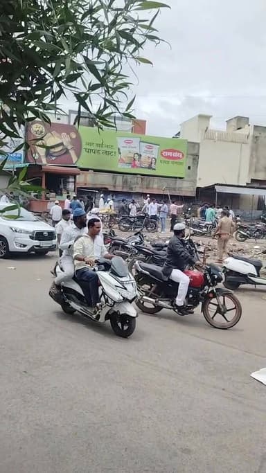 डॉ बाबासाहेब आंबेडकर यांच्या नियोजित जागे भोवती अतिक्रमण झालेले काढण्यात आले...