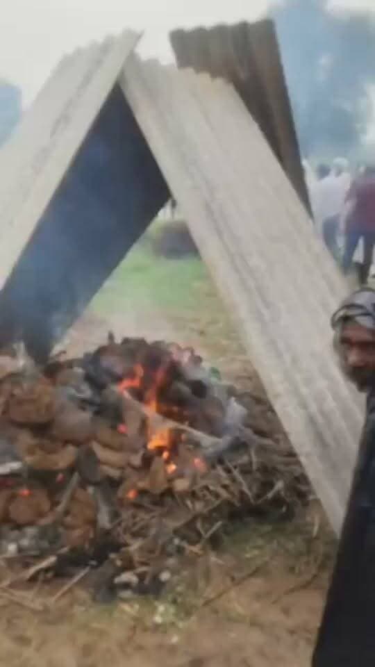 तलवाड़ा : अंतिम संस्कार के लिए ग्रामीणों को उठानी पड़ रही भारी मशक्कत, विकास के दावे निकले खोखले।
#Citynewsprime #citynewsgangapurcity #citynewsggc #citynewsupdate #citynewslive #citynewsgangapurcitylive #sawaimadhopurnews #gangapurcityrajasthan #citynewsgangapurcitytoday #citynewsgangapurcityfacbook #citynewsgangapurcitylivetoday #gangapurcitynewstoday #sawaimadhopur #latestnews #rajasthannewstoday #rajasthannewsinhindi #Live #BREAKING #Gangapurcity @Followers @Everyone @Highilight #Viralnews #newsportalgangapur #Rajasthan #viral #trending #india
#newstoday #GangapurCityStatus #Indianewslive #hindinews #NewsFeed #Latestnews #breakingnews #gangapurcity #RealNews #GroundReport #NewsUpdate #gangapurcitynewsportl #gangapurcitynews #citynewslive #newsportal #gangapurnewsportal #newsgangapurcity #gangapurcitynewslive #newsrajasthan #citynewsupdate #sawaimadhopurnews #Rajasthan #news #todaynews #GangapurCityToDausaRailwayLine #gangapurnewstoday #GGCNews
• HI,
• City News Gangapur City publishes news of Sawai Madhopur and surroundings mainly from Gangapur city. Do subscribe to our channel to stay in news. Also share the news as much as possible. So that we can reach the voice of common people, your problems to the concerned
#gangapur #Gangapurcity #gangapurcitynews #citynewsportal #newsportal.