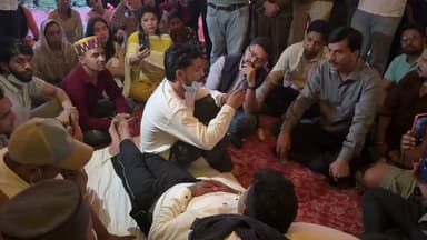 देर रात बलदेव ठाकुर से मिलने पहुंचे कार्यवाहक डीसी कुल्लूलेकिन नहीं बन पाई कोई बात