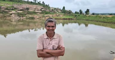 💧 जल संरक्षण से समृद्धि की ओर एक सफल कदम
सूरजपुर जिले के ग्राम पंचायत कालामांजन में विकसित भारत जी-राम-जी योजना के तहत निर्मित मिट्टी बांध ने किसानों की तस्वीर बदल दी है। सिंचाई सुविधा बढ़ने के साथ मछली पालन से अतिरिक्त आय और स्थानीय स्तर पर रोजगार के नए अवसर सृजित हुए हैं। यह पहल ग्रामीण विकास और आत्मनिर्भरता की प्रेरक मिसाल बन रही है।
#ViksitBharat #VBGRamG #जलसंरक्षण #ग्रामीणविकास #किसानसमृद्धि
@chhattisgarhcmo @ministryofpanchayatiraj @ministry_of_jal_shakti @prdcggov @dpr.chhattisgarh @rena_jamil_ias @vijendrasinghpatle